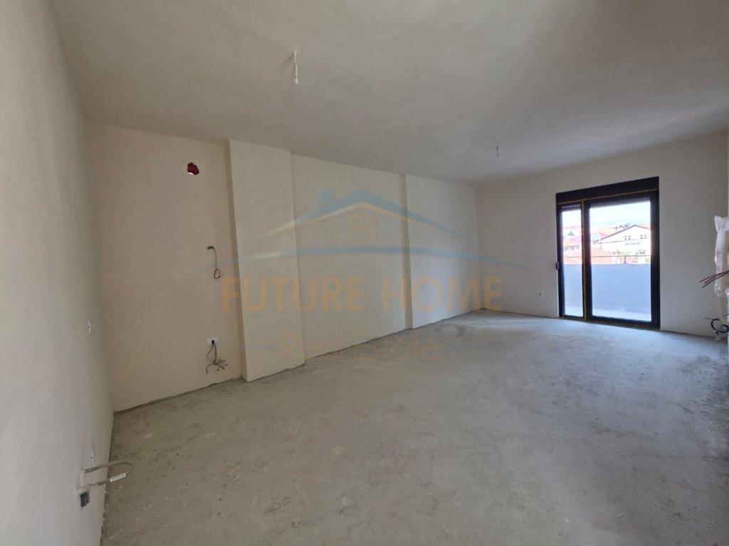 For sale, 2+1 Apartment, Neighborhood 18, Korçë