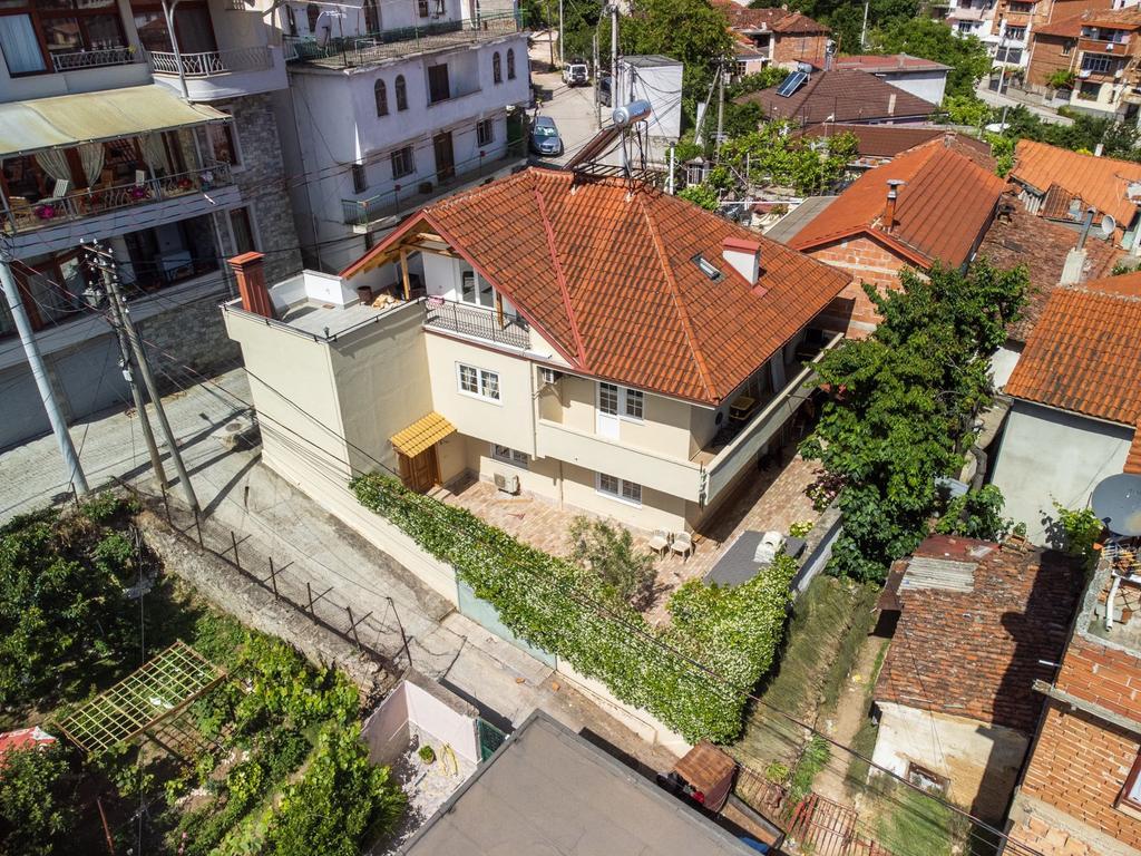 VILË PËR SHITJE NË LAGJEN E TOPLECIT , POGRADEC !!!