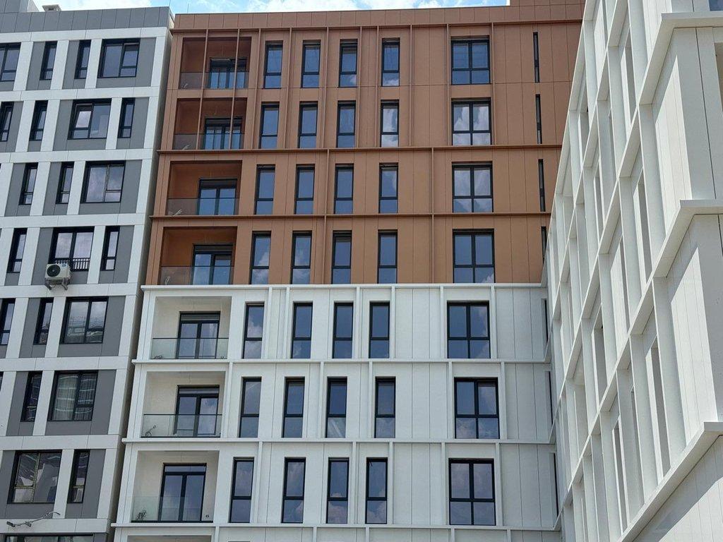 Shitet Dyqan 68 m² në Rrugën Jordan Misja – Me Pamje nga Rruga dhe Akses nga Bulevardi i Ri