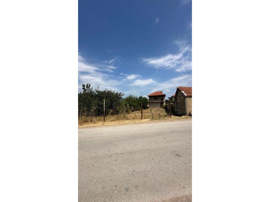 LIN – VILË ME PAMJE PANORAMIKE NGA LIQENI, MUNDËSI IDEALE INVESTIMI !!!!