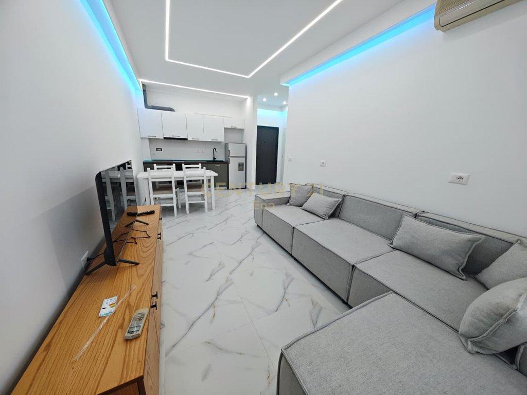 SHITET APARTAMENT 1+1, NE QENDER DURRES !!!!!