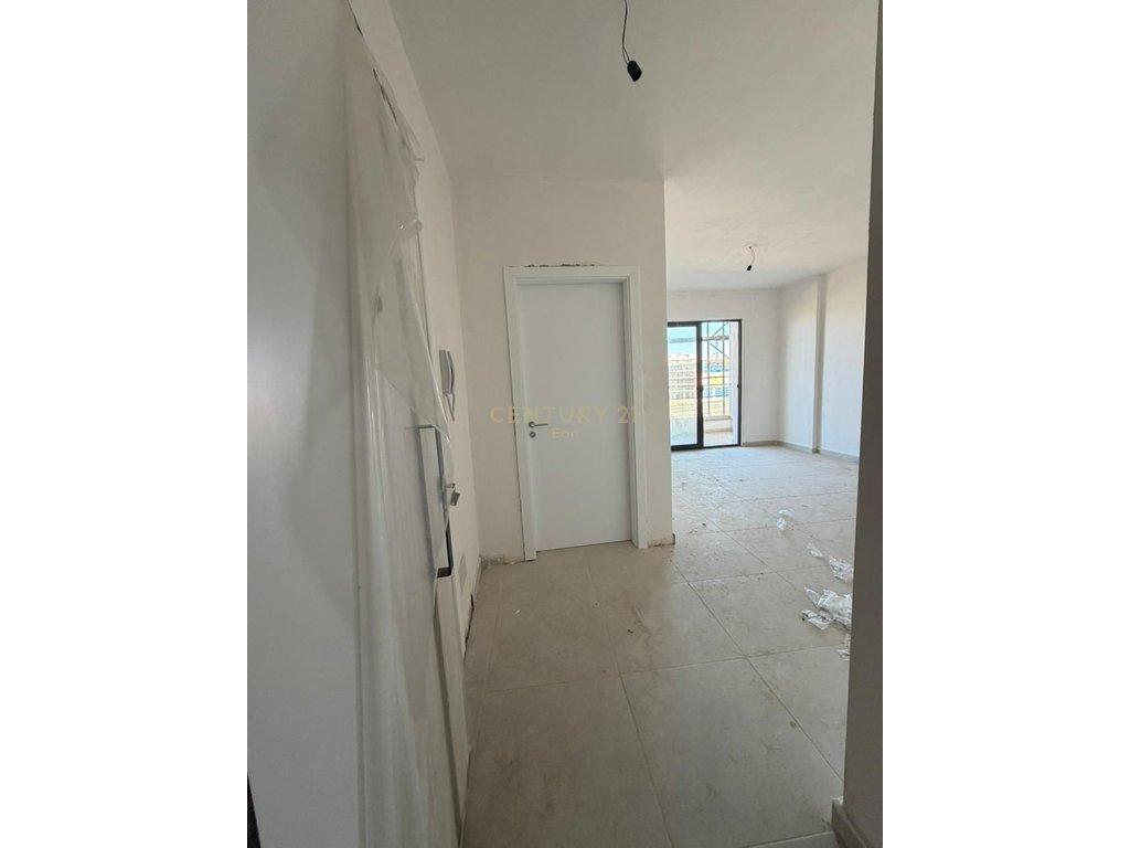 APARTAMENT 1+1PER SHITJE I NDARE NE 2 GARSONIERE, TEK REZIDENCA EON ,NE GOLEM!