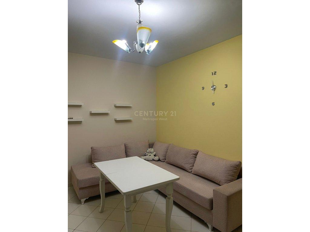 APARTAMENT ME QIRA NE MEZEZ!