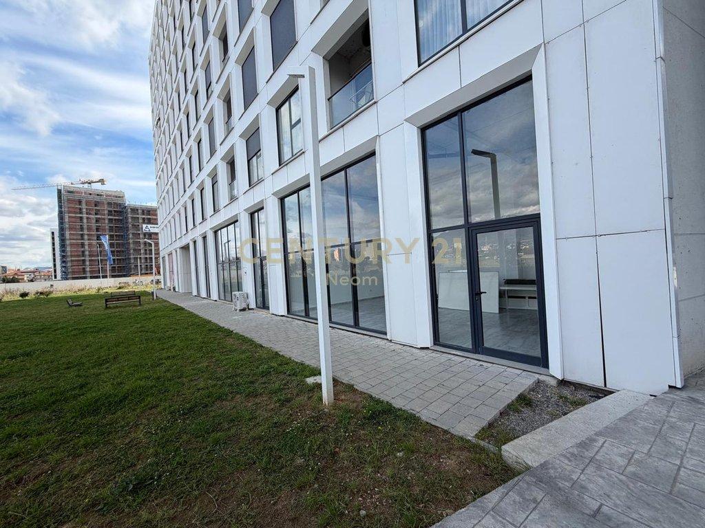 SHITET – DYQAN MULTIFUNKSIONAL 63.5 m², PRANË BULEVARDIT TË RI!!