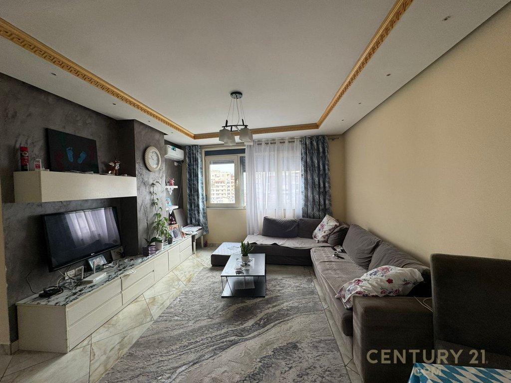 SHITET APARTAMENT 2+1+2 NE ASTIR!