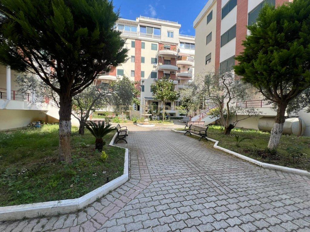 Shitet Garazhd 21m2 ne Golem, Durres !!