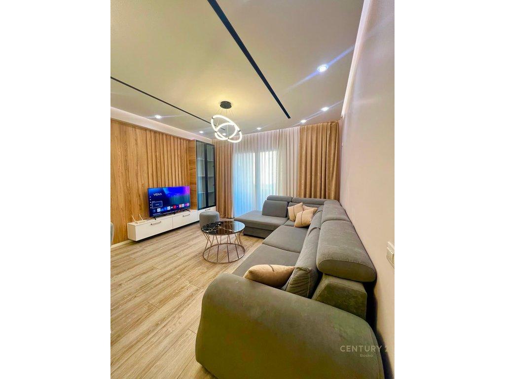 Apartament 2+1 me post parkimi me qira, Ish-Parku, Rruga Ndre Mjeda