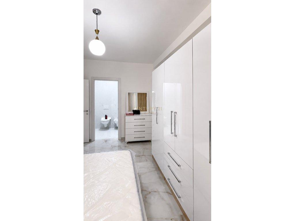 APARTAMENT 2+1+2 + POST PARKIMI ME QIRA TEK KOMPLEKSI E88, LAPRAKË