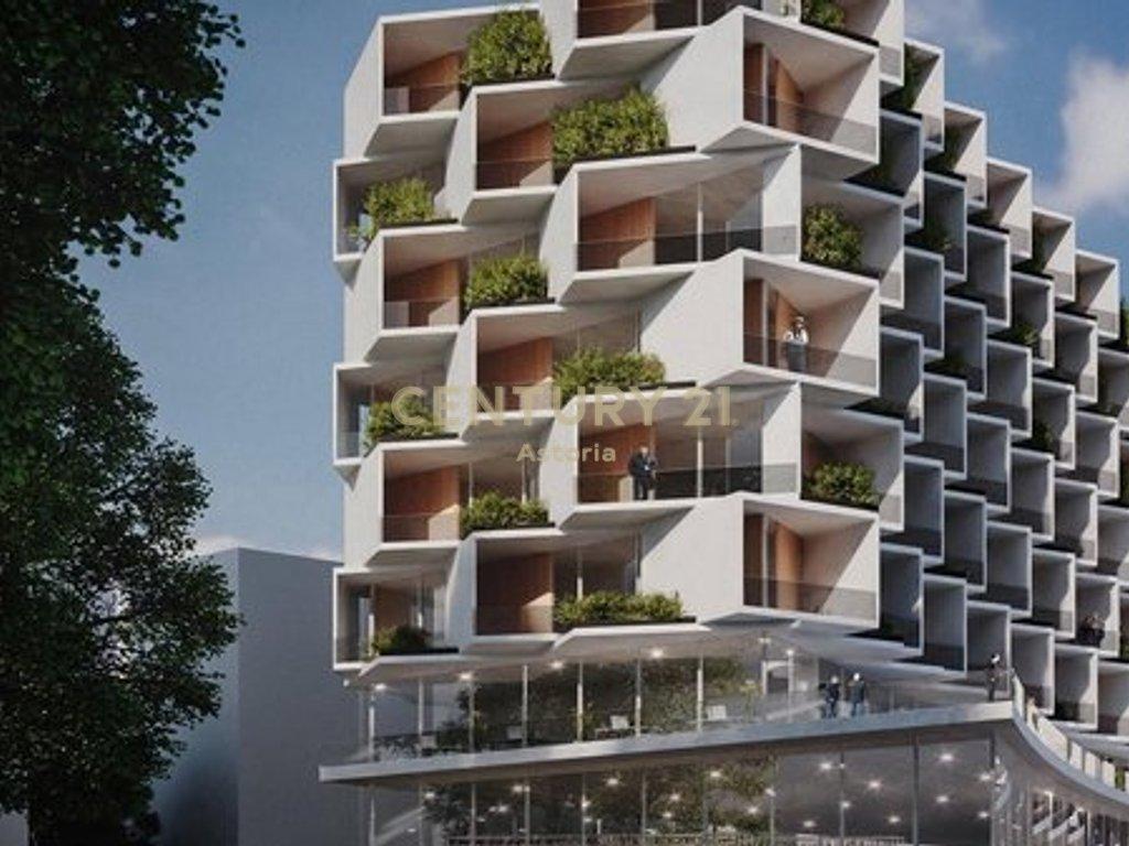 Apartament modern 2+1+2 me verandë pranë Liqenit Artificial dhe Liqenit të Thatë